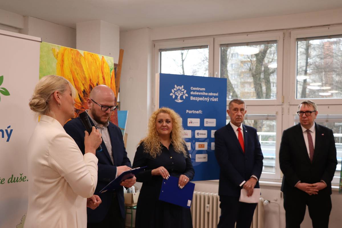 V Bohumíně dnes zahájilo provoz první specializované pracoviště na Karvinsku, které poskytuje bezplatnou péči dětem a dospívajícím. Centrum duševního zdraví Bezpečný růst vzniklo díky spolupráci měst Bohumín, Karviná a Orlová, které společně reagovaly na nedostatek odborné péče pro děti v regionu. Slavnostního zahájení provozu ...