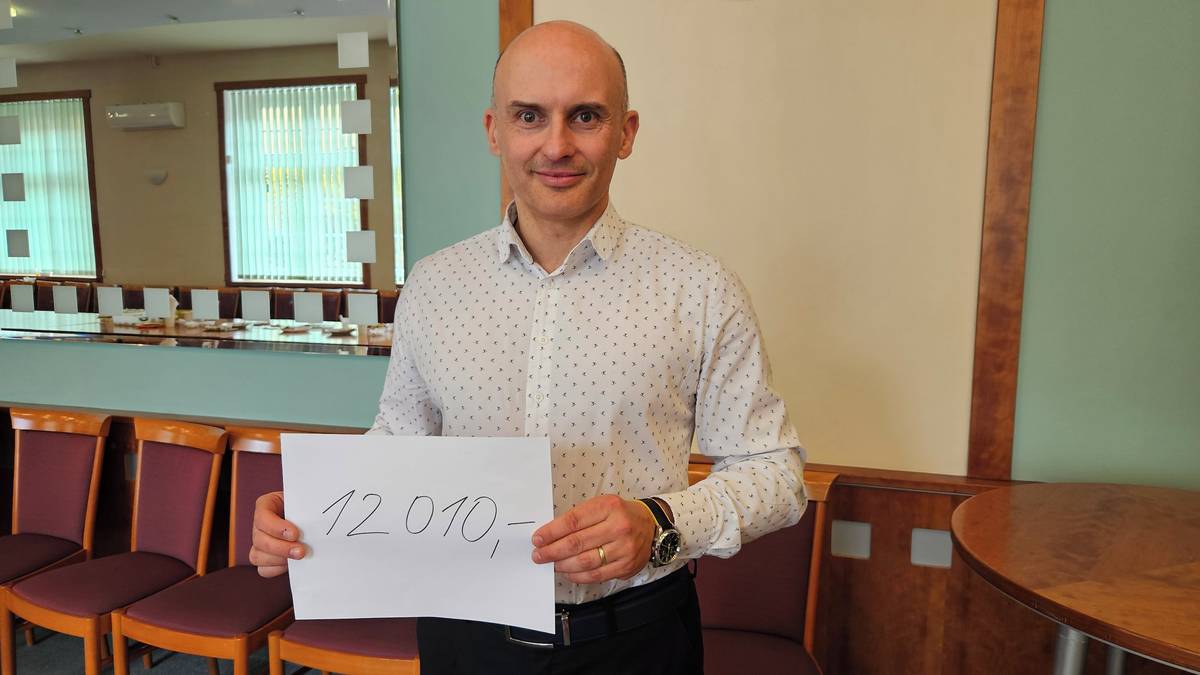 Na Městském úřadě Boskovice se ve čtvrtek 2. dubna 2026 uskutečnil již desátý ročník tradiční Benefiční snídaně. Zaměstnancům úřadu se podařilo vybrat celkem 12 010 korun, které budou využity na pomoc dětem z ohrožených rodin v rámci správního obvodu ORP Boskovice.