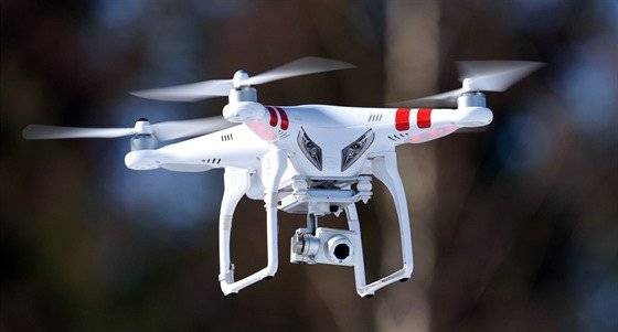 Dnes bude probíhat nad extravilánem částí Chlístov a Těpeře sběr geodetických dat pro pozemkové úpravy. Nad některými částmi se bude pohybovat dron, který bude mapovat tuto oblast pro potřeby KoPÚ. Až na výjimky se nebude pohybovat nad zastavěnou částí. Děkujeme za pochopení.