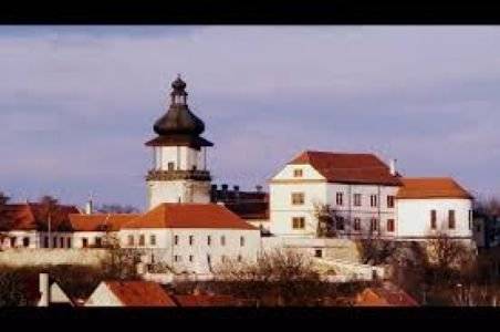 Obecní úřad a Svaz zahrádkářů pořádají  ve čtvrtek 16.04.2026 zájezd na výstavu Dům a Zahrada v Lounech a na Zámek Nový Hrad v Jimlíně. Odjezd autobusu je v 9,00 hod. od OÚ. Vybíráme 100,- Kč na osobu. Přihlášky přijímají pracovnice OÚ.