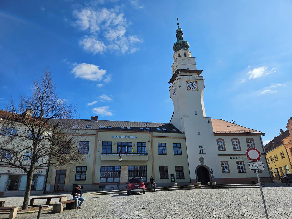 Upozorňujeme občany, že Městský úřad Boskovice bude z provozních důvodů otevřen pro občany ve čtvrtek 2. dubna 2026 pouze do 12.00 hodin. Děkujeme za pochopení.