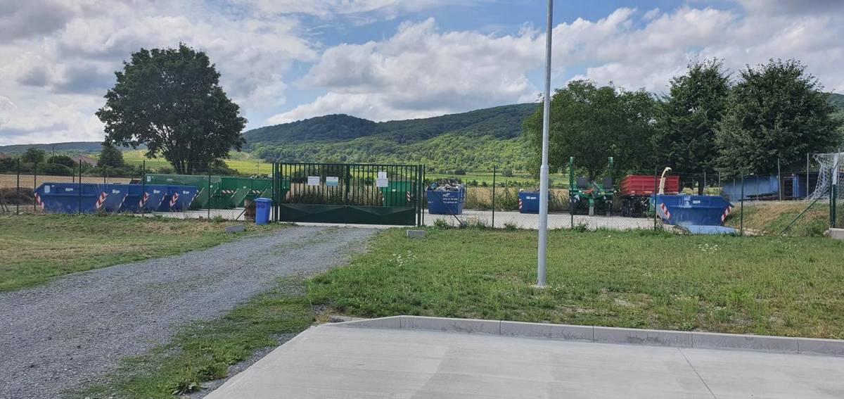 Obecný úrad Dolné Orešany oznamuje občanom, že dňa 04.04.2026, t.j. v sobotu bude zberný dvor zatvorený.