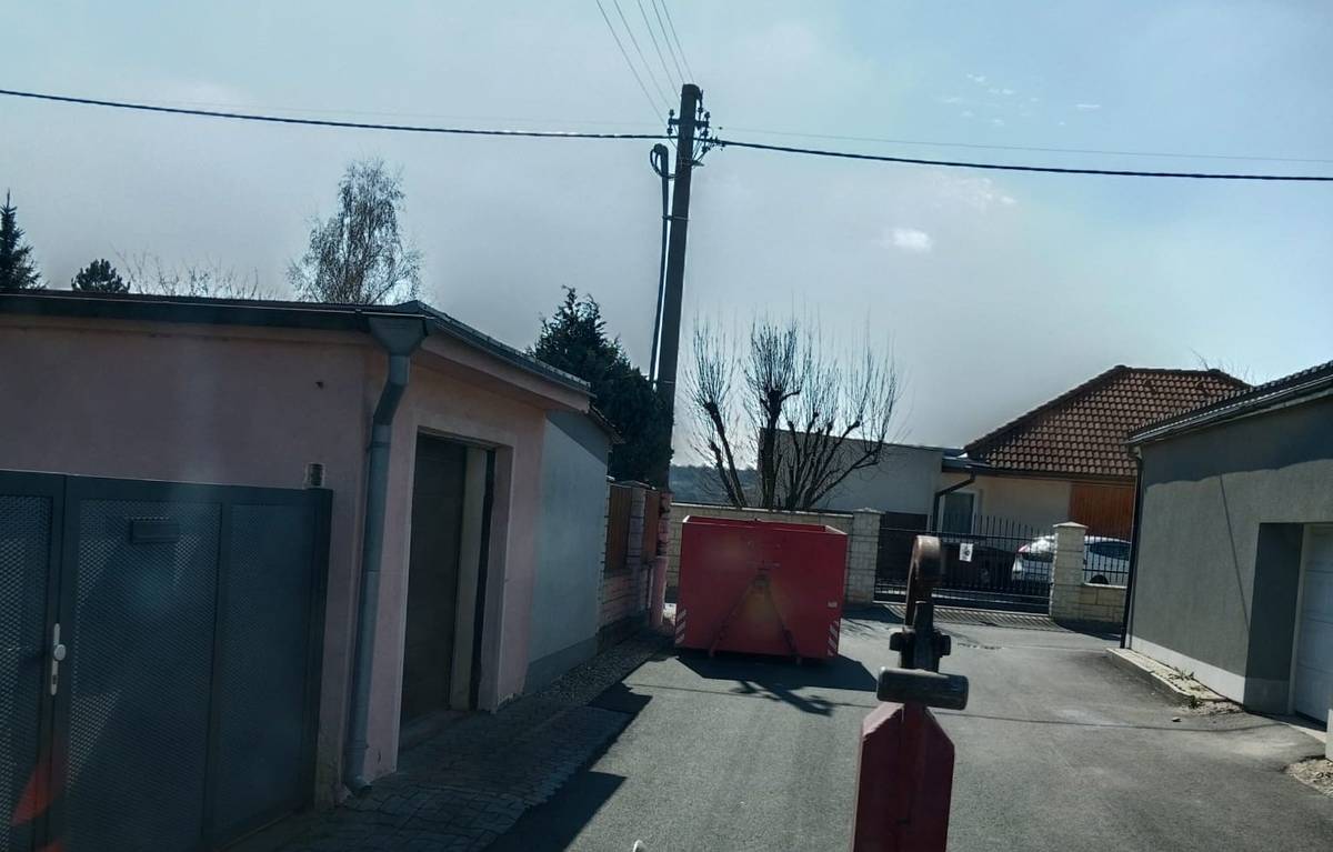 Oznamujeme občanům, že kontejner na bioodpad je umístěn v ulici V Kolonii do úterý 7. 4. 2026. PROSÍME VHAZUJTE POUZE BIOODPAD.