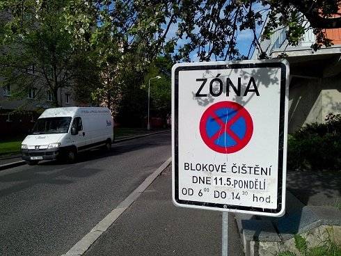 07.04.  Út.  Čs. odbojářů (horní část od č.p.931 k č.p.928)  08.04.  St   Čs. odbojářů (dolní část od č.p.928 k č.p.1007) 09.04.  Čt   parkoviště U Porcelánky 1012, Dvořákova, parkoviště u bývalého tržiště 10.04.  Pá   U Porcelánky (od Nádražní k č.p.867) 11.04.  So   Havlíčkova, Bezručova