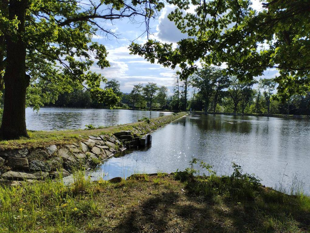 Obec Čimelice pořádá další ročník fotosoutěže. Hlasujte prosím do 15.4.2026 o nejlepší fotografii. Na mail obec@cimelice.cz zašlete číslo fotografie, která u Vás zvítězila. Děkujeme