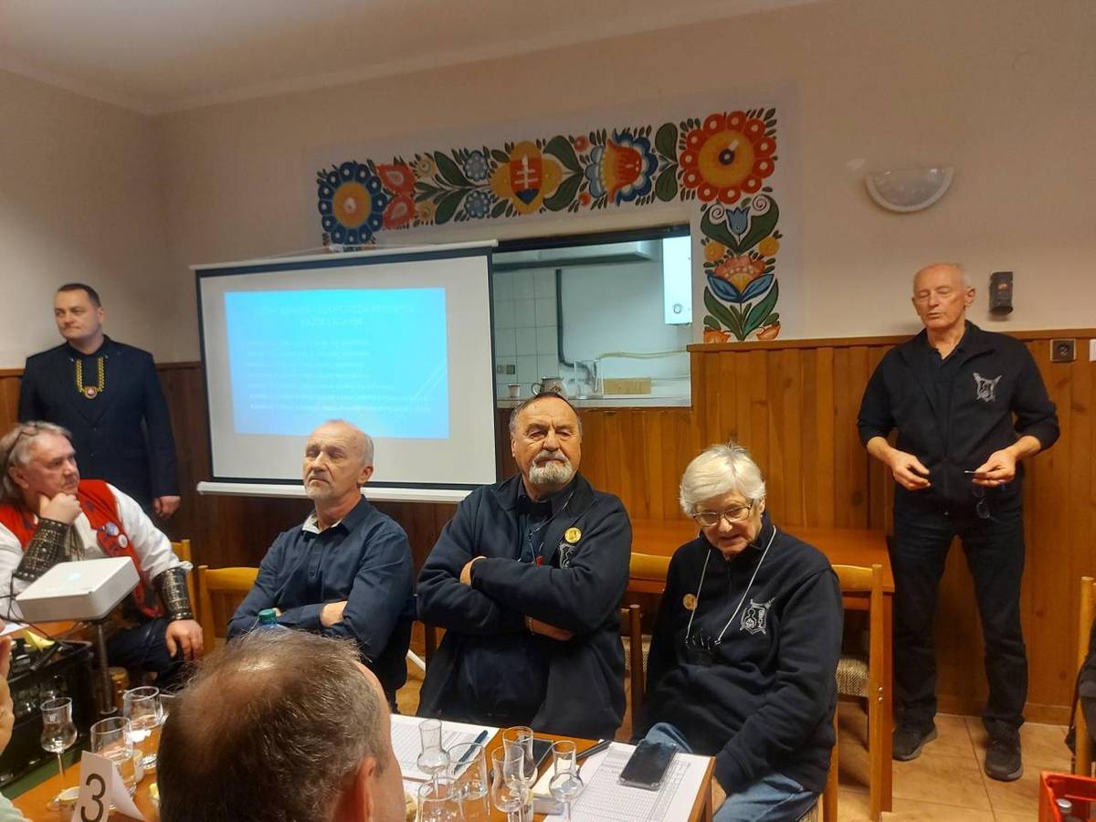 Dňa 27.2.2026 sa uskutočnil 12. ročník degustácie ovocných destilátov. Ružindolskí záhradkári poskytli do súťaže 12 vzoriek destilátov. Získali sme štyri zlaté a päť strieborných medailí. Degustácie sa zúčastnil aj tajomník SZZ ZO o.j.z. v Ružindole Pavol Šulan.