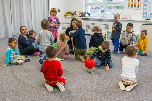 Informace o letním příměstském táboře určeném pro předškolní děti a žáky 1. stupně ZŠ.