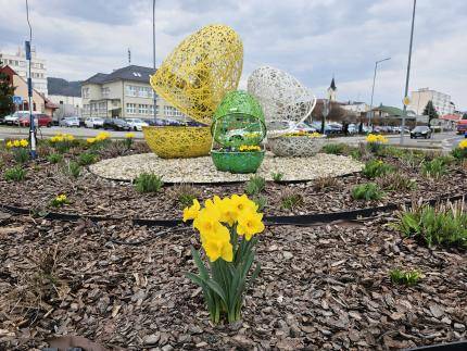 S príchodom jari sa neprebúdza len príroda, ale aj samotné mesto. Tak, ako si po zime upratujeme svoje domovy, rovnakú pozornosť si zaslúži aj verejný...