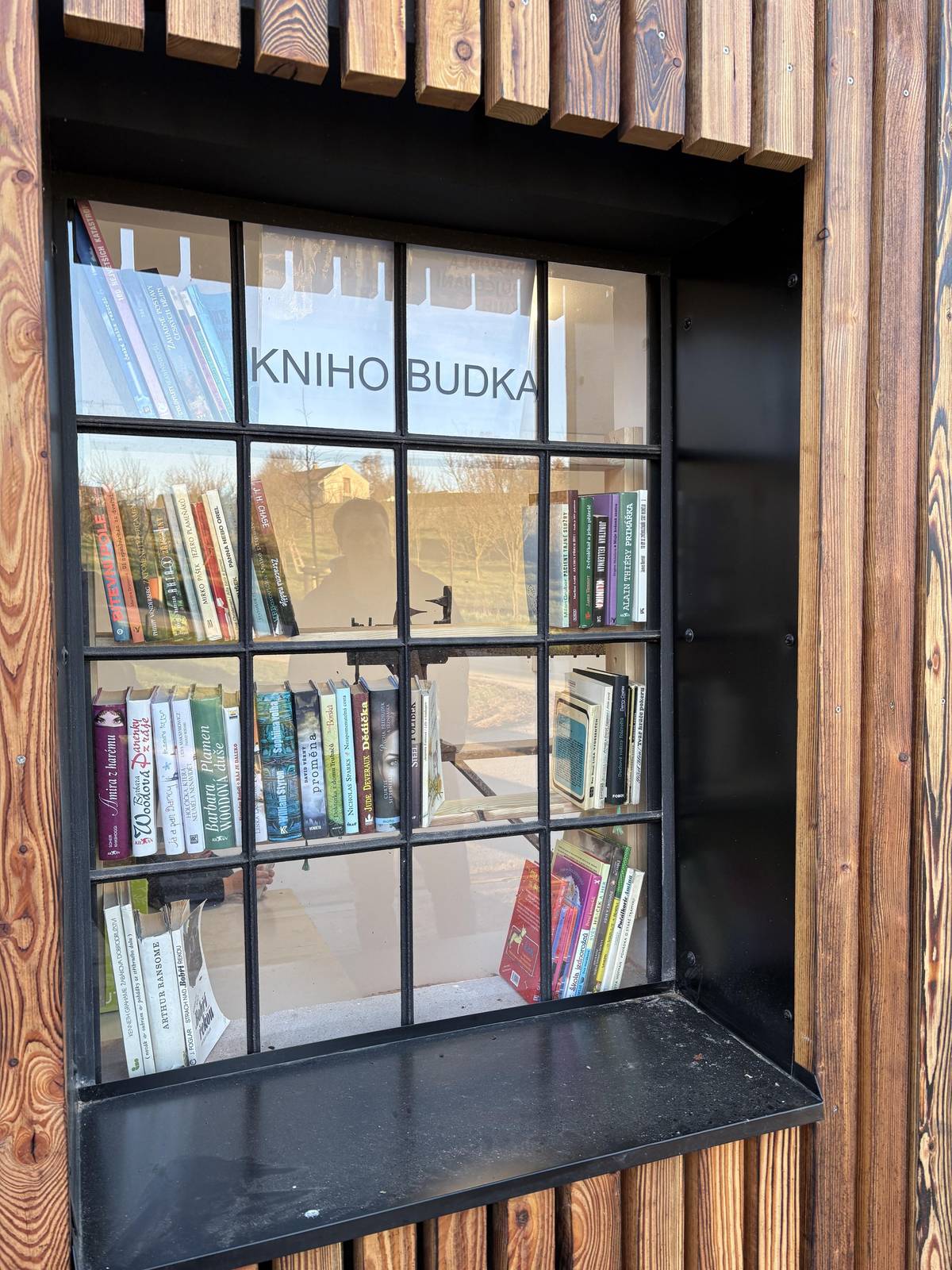 Navštivte naší knihobudku na návsi v Onšovicích. Pravidla pro půjčení knih zasílám v příloze. Jelínková