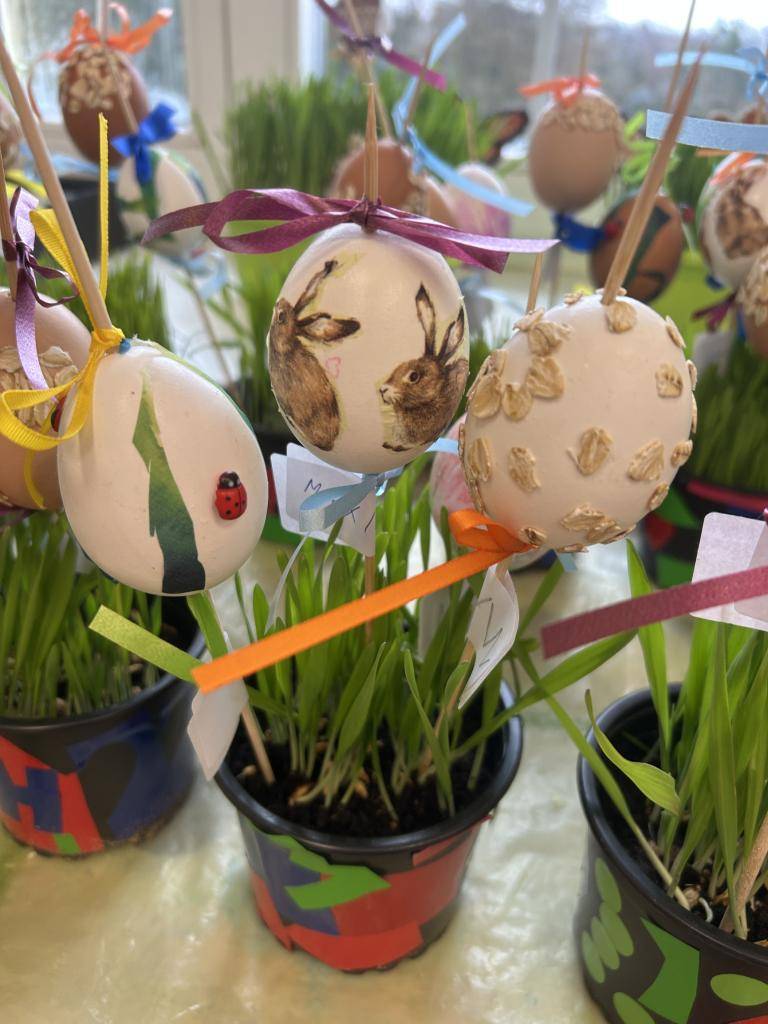 Hody, hody, doprovody,  dejte vejce malovaný...