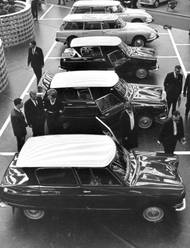 Tiskový den ve stánku Citroën: v této době nabídku tvoří 2CV, Ami a velký ID/DS