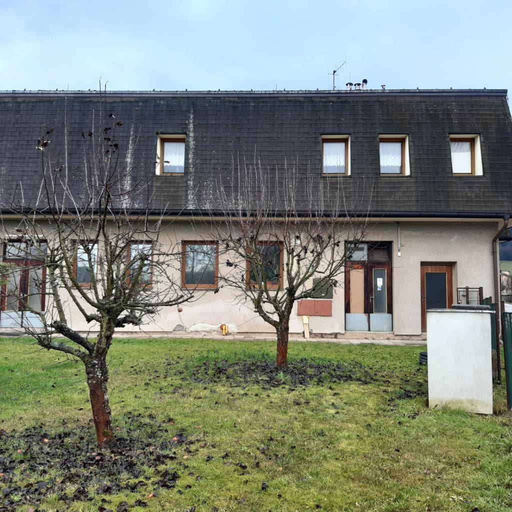 Obec Dolní Brusnice srdečně zve všechny občany na druhé veřejné projednání k revitalizaci veřejného prostranství „U Haničky“, které se uskuteční 16. dubna 2026 od 18:00 hodin v tělocvičně TJ Jiskra. Během setkání se zaměříme na diskusi o návrzích a podnětech občanů.