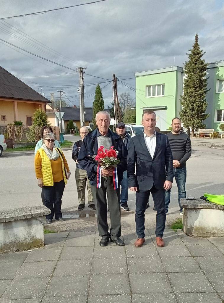 V deň výročia oslobodenie našej obce, v piatok 5. apríla 2024 sa stretli pred pomníkom padlých, členovia základnej organizácie SZPB v Malinovej, aby si pripomenuli významný významný míľnik v histórii našej obce.