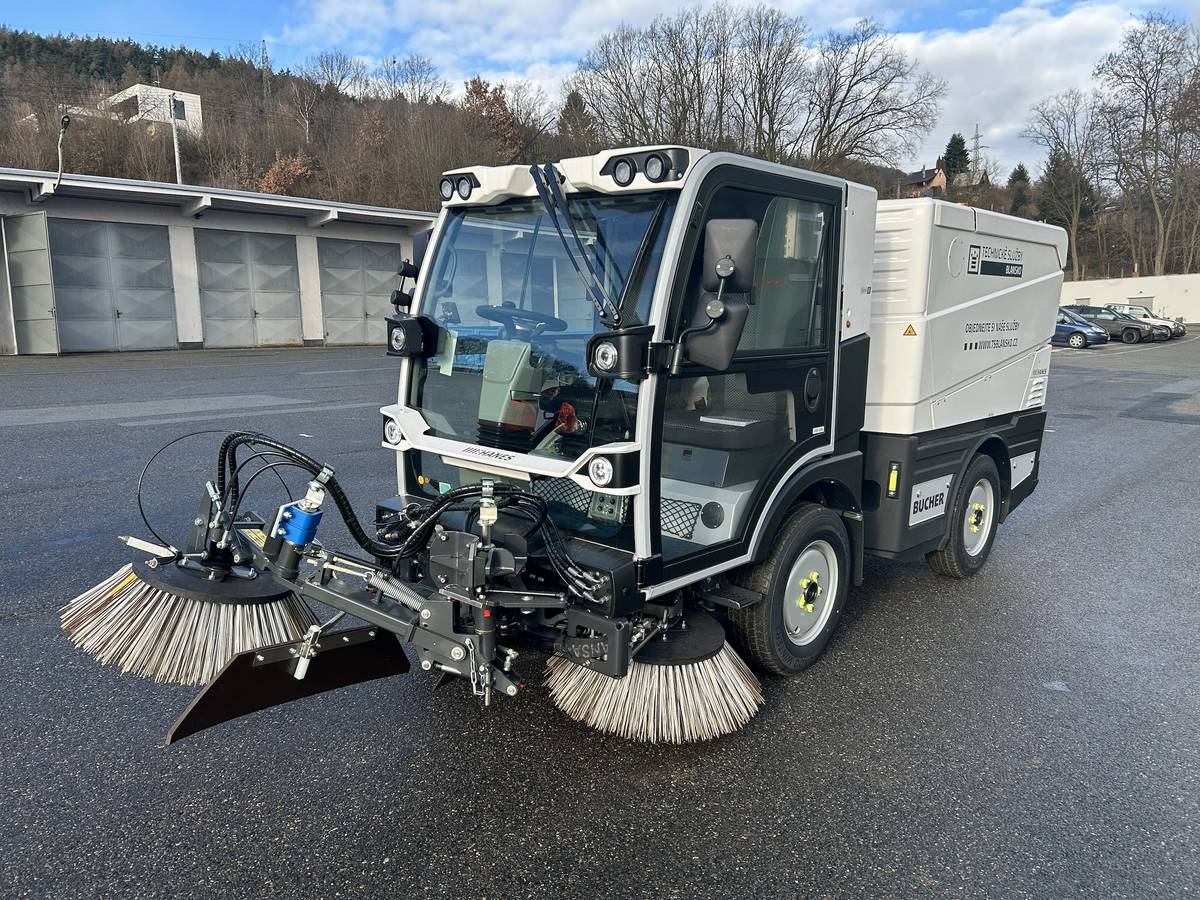 Technické služby Blansko, s. r. o., upozorňují, že v týdnu od 13. do 17. dubna bude ve vaší ulici probíhat blokové čištění ulic. Úklid komunikací a parkovacích ploch bude provázet krátkodobé omezení pro řidiče, kteří na daných místech nebudou moci dočasně zastavit a zaparkovat. Žádáme řidiče, aby respektovali dopravní značení a umožnili tak bezproblémový úklid. Rozpis blokového čištění najdete zde.