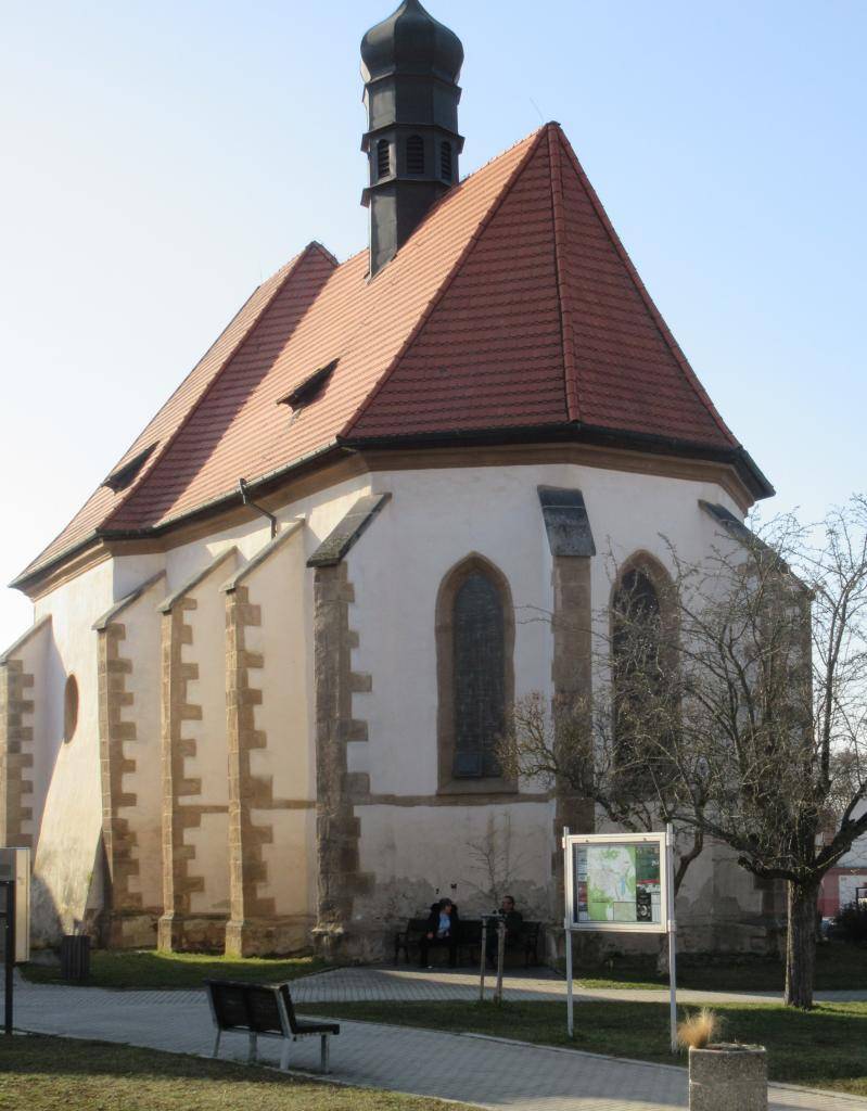 Kostel sv. Jana Křtitele vznikl patrně na počátku 11. století a je tedy – po rotundě sv. Petra a po kostele Panny Marie na Malé Straně – třetím nejstarším kostelem ve městě. Jeho zakladatelem byl pravděpodobně přemyslovský kníže Jaromír.