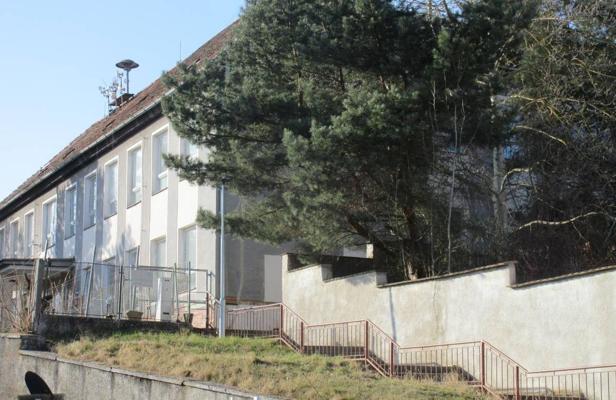 Vzdělávání, a tím i školství, má v našem městě velmi dlouhou tradici. Již více než čtyři sta let mohou děti ze Starého Plzence i okolních obcí navštěvovat školu.