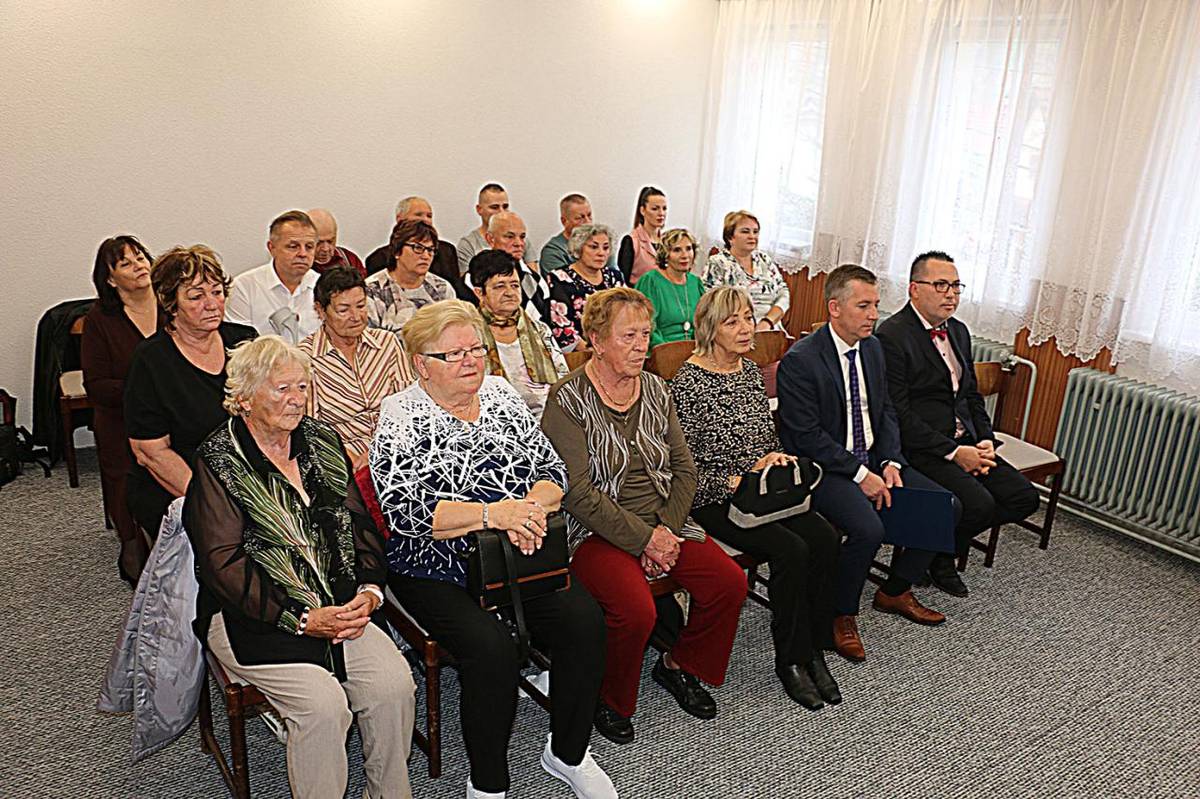 Stáť pri človeku v radosti i smútku