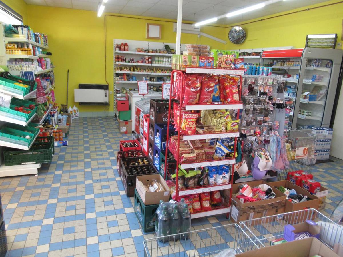 Prodejna potravin Jednota COOP Velká Turná nabízí ve své prodejně ve Velké Turné firemní  značky zboží dle přiloženého letáku.