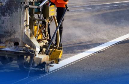 V priebehu apríla zabezpečuje Oddelenie dopravy a služieb MsÚ Púchov obnovu vodorovného dopravného značenia na miestnych komunikáciách v meste Púchov....