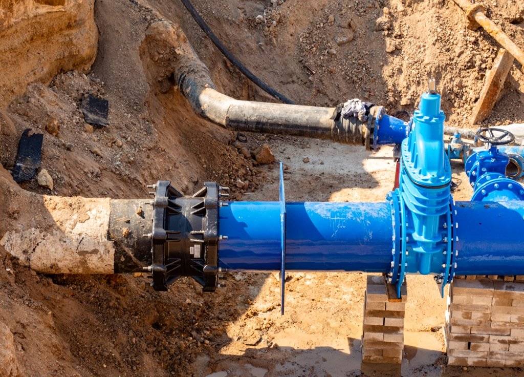 Vážení občané, ve čtvrtek 9. dubna v čase přibližně od 8:00 do 13:00 nepoteče voda z důvodu opravy vodovodu. Odstávka se bude týkat úseku na Šanově – od kostela směrem nahoru. Prosíme občany, aby se na tuto situaci připravili a zajistili si dostatečnou zásobu vody. Děkujeme za pochopení. 🙏 Zdroj: Facebook obce Červená Voda