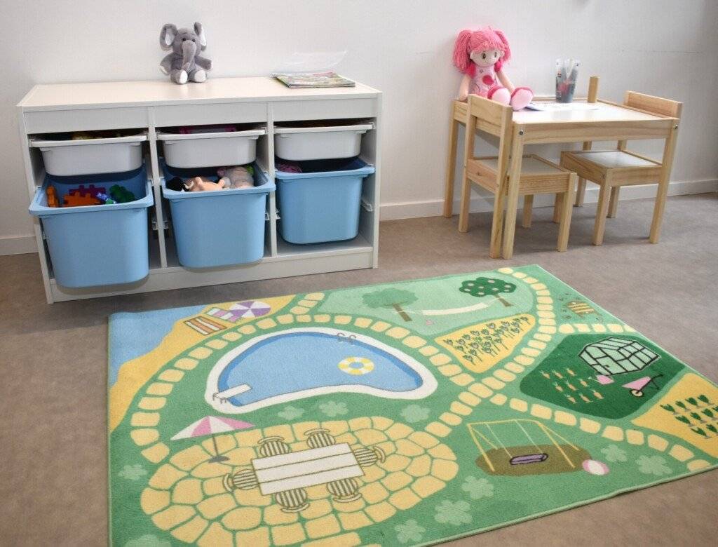 Příjemné a komfortní zázemí pro krátké zastavení najdou nově rodiče s malými dětmi ve Frýdku-Místku, a to v budově Centra aktivních seniorů (CAS) v ulici Anenské 2477. V rámci podpory prorodinné politiky zde město zřídilo tzv. Zastávku pro rodinu. RODINY VE FRÝDKU-MÍSTKU MAJÍ NOVOU ZASTÁVKU. NABÍZÍ ZÁZEMÍ V PÉČI O TY NEJMENŠÍ | Frýdek-Místek