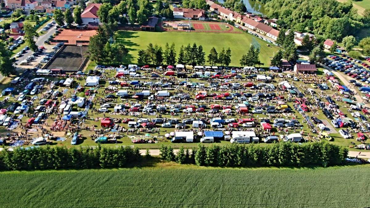 Přijďte výhodně prodat nebo nakoupit a nebo se jen dobře najíst.  Pro bližší informace můžete volat na tel.číslo 724 614 834.