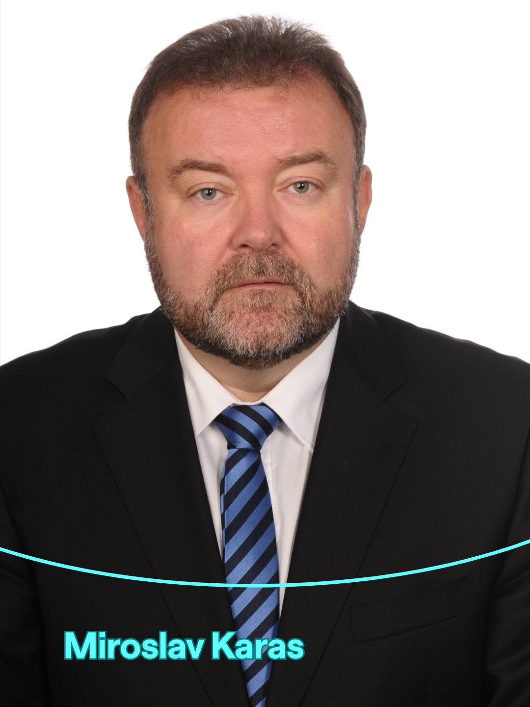 V pondělí 13. dubna od 19 hodin bude v KC Půda probíhat projekce francouzského dokumentu z roku 2025 AŽ MĚ ZABÁSNOU. Aljoně Gribkové hrozí vězení. Důvod? Pokojný protest proti policejnímu zásahu během uctění památky zesnulého opozičního vůdce Alexeje Navalného. V únoru 2024 Navalnyj umírá v trestanecké kolonii a do ulic po celém Rusku vyrážejí stovky lidí. S květinou přichází i mladá žena Aljona. Odmítá ustoupit policejnímu zásahu a následuje zatčení, dočasné propuštění a čekání na soud. V rozpětí několika dnů film propojením osobního příběhu a záběrů z ulic ukazuje děsivou obratnost, se kterou ruský režim ohýbá lidská práva a drží své obyvatelstvo v pevných kleštích nesvobody. Zatím co matka dceru přemlouvá, aby se držela při zemi, Aljona situaci čelí s hlavou vzpřímenou a ptá se: „Pokud v Rusku nemůžete pokládat květiny, ani za mrtvé, co tu můžete dělat?“ Na debatu po filmu dorazí MIROSLAV KARAS - dlouholetý zahraniční zpravodaj Českého rozhlasu a České televize v Polsku a Rusku. Bývalý ředitel Televizního studia ČT Ostrava. Lektor na Univerzitě Palackého v Olomouci a Diplomatické akademii v Praze. Dlouhodobě se zabývá postsovětským prostorem a bezpečnostními otázkami.    Vstupenky si můžete koupit předem - když napíšete na e-mail: suchdol.sobe@atlas.cz, o kolik vstupenek máte zájem, obdržíte podklady pro platbu převodem na účet či QR kód. Vstupenky budete mít připraveny před projekcí u vstupu.  Zbývající vstupenky bude možno zakoupit před projekcí (30 minut předem) s platbou v hotovosti či QR kódem.