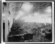 Na snímku je hlavní jídelna.