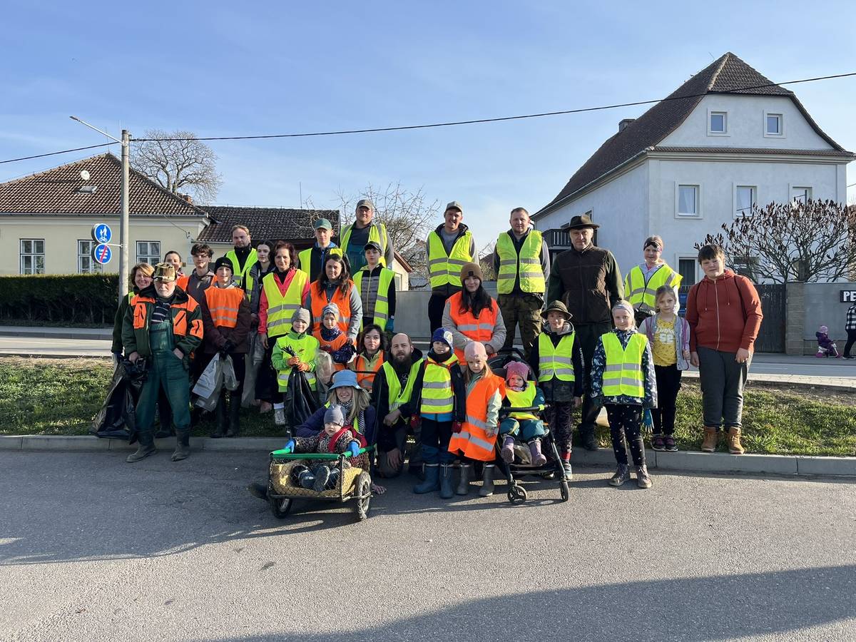 Ve Stránecké Zhoři a Kochánově proběhne tradiční úklidová akce Čistá Vysočina.    Kde se bude uklízet:     kolem silnice II/602       úsek od rybníku Nečas po křižovatku na Netín       dále směrem do Kochánova       a také další komunikace v obci      Sraz účastníků:     v 8:00 před Osevou (Stránecká Zhoř)       v 8:00 u domečku v Kochánově      Všichni jsou srdečně zváni!