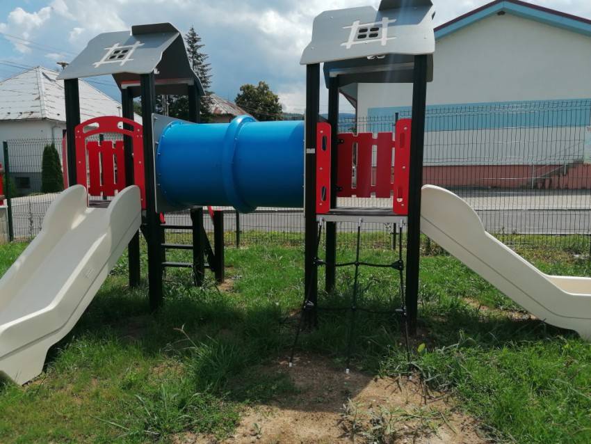 Obec Stožok získala NFP z Úradu vlády Slovenskej republiky na detské ihrisko pri novozrekonštruovanej Materske škole