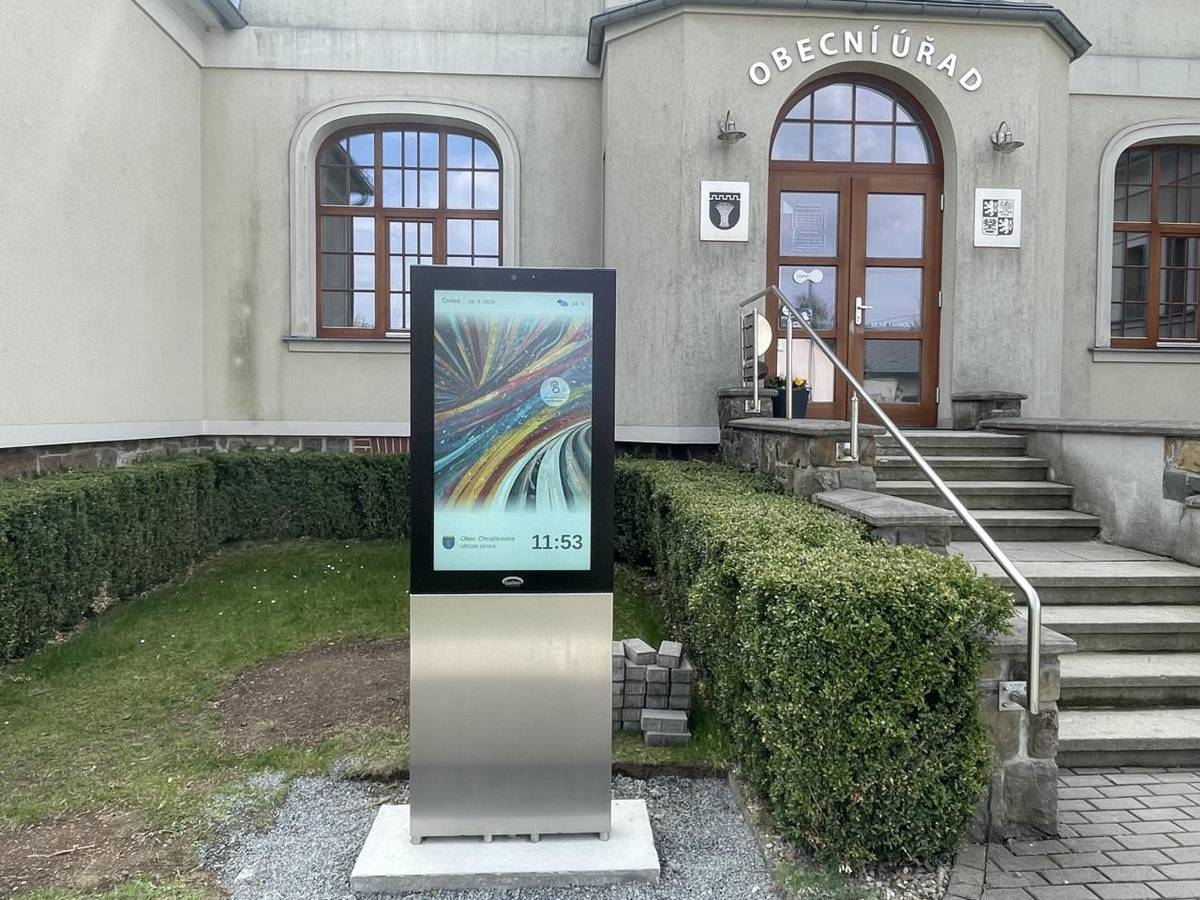 V rámci modernizace a digitalizace byla v obci nainstalována digitální úřední deska, která zpřístupňuje přehled všech důležitých informací a dokumentů souvisejících s činností obecního úřadu.