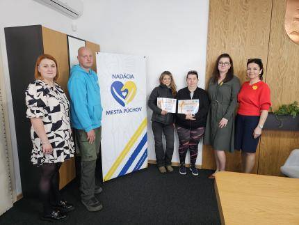 Na Veľkonočnom jarmoku v Púchove sme opäť pomáhali. Pomoc smerovala na občianske združenia OZ Púchovské labky a OZ Patrola Chlpáči Púchov. Zbierka sa ...