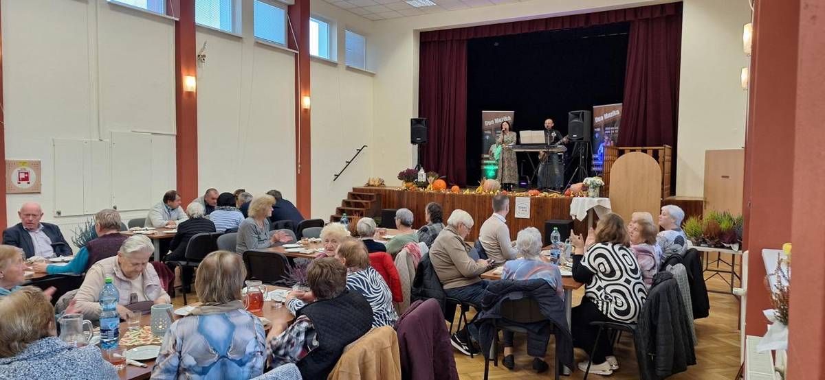 Posedenie pre seniorov 2025