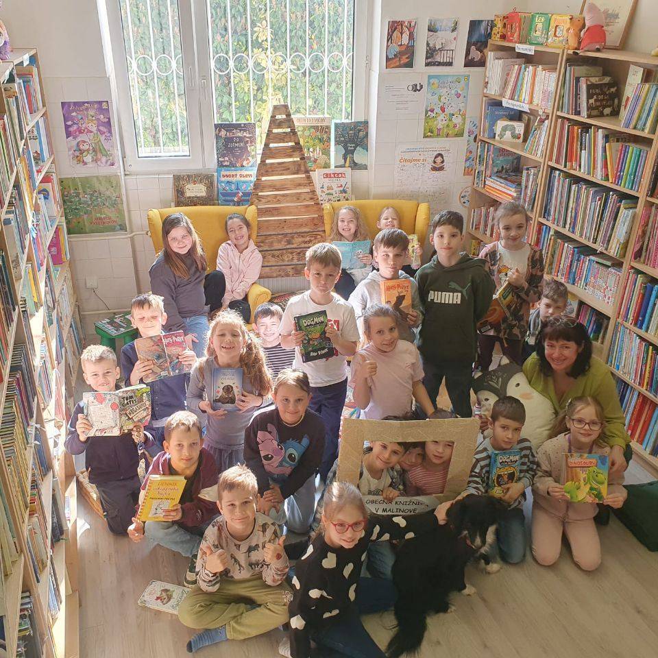 Naša Obecná knižnica v Malinove sa už po štvrtýkrát zapojila do celoslovenského maratónu „Čítajme si“, organizovaného Linkou detskej istoty.