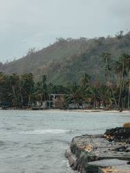 Supertajfun Sinlaku napáchál škody v západním pacifiku