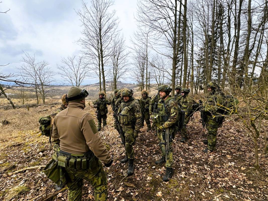 26. a 27. května vojenské cvičení