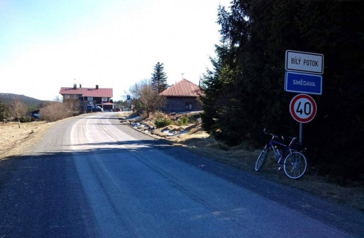 Počínaje dnešní půlnocí bude po zimní pauze opět zprůjezdněná díky předpovídaným příznivým podmínkám silnice II/290 v úseku Desná, Souš – Smědava. zdroj: https://www.kraj-lbc.cz/aktuality/silnice-kolem-souse-bude-od-stredy-15-dubna-opet-prujezdna-n589078.htm