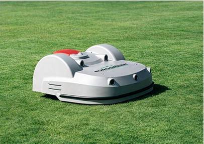 Obec Bartošovice pořídila robotickou sekačku na zkušební dobu tří měsíců