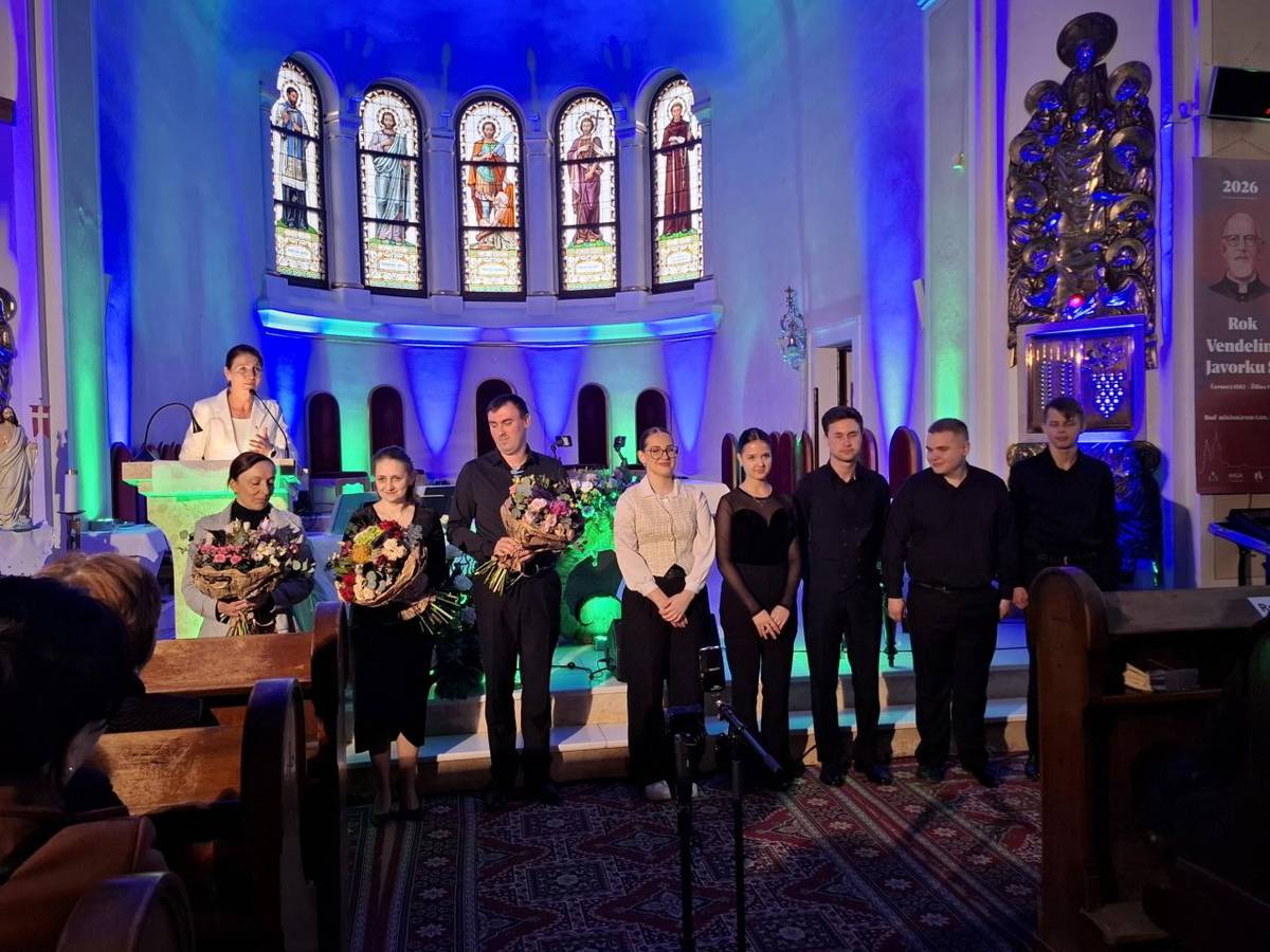 Dňa 10.4.2026 sa v kostole sv. Martina v Tepličke nad Váhom uskutočnila zmysluplná a užitočná benefičná akcia s názvom „Bolo nám dané, podeľme sa ...“