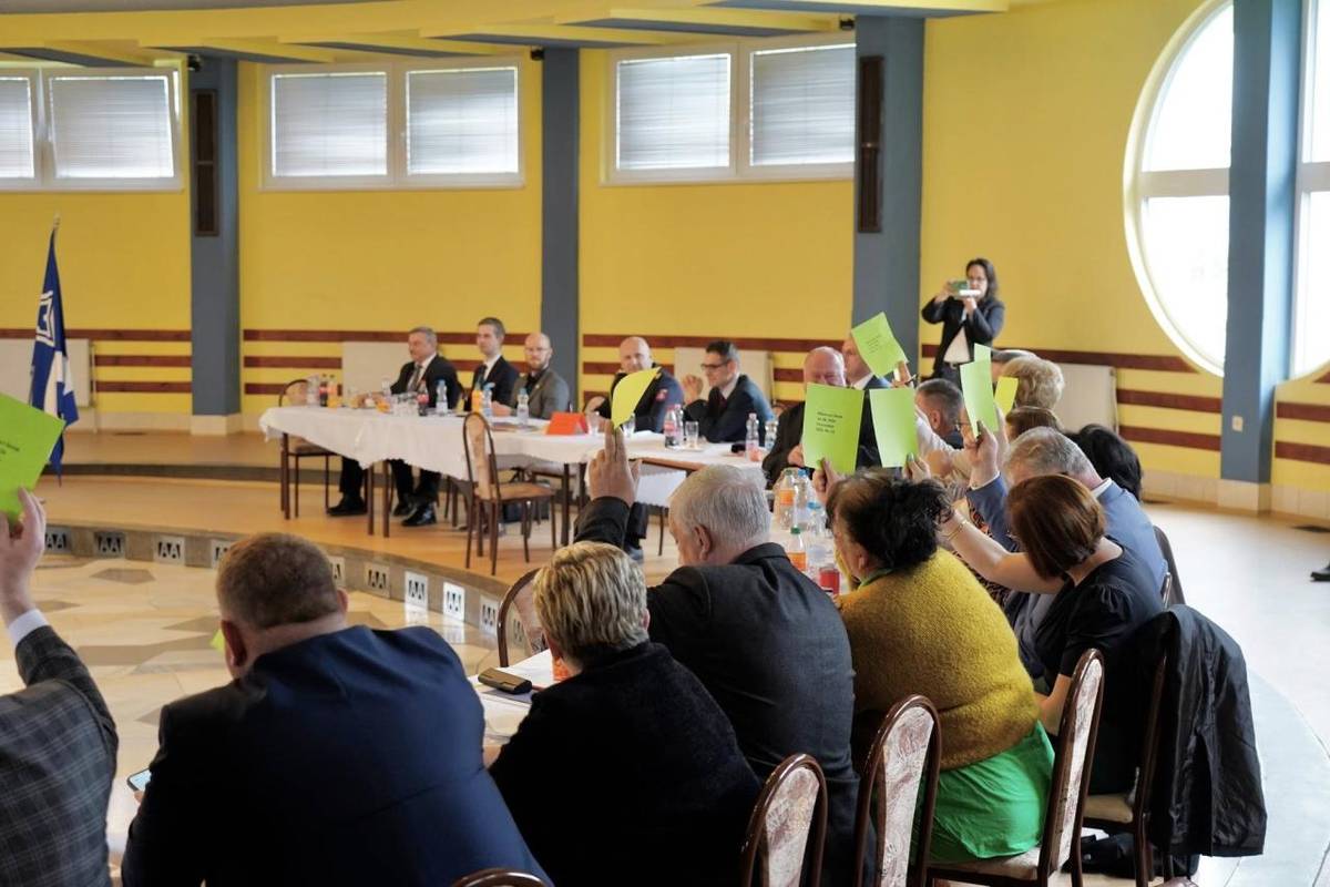 V Kolárove konal snem Združenia miest a obcí Žitného ostrova (ZMOŽO), na ktorom sa zúčastnilo takmer 100 primátorov a starostov. Počas stretnutia sa diskutovalo o viacerých aktuálnych témach, spoločných výzvach, ako aj o možnostiach ďalšieho rozvoja regiónu.