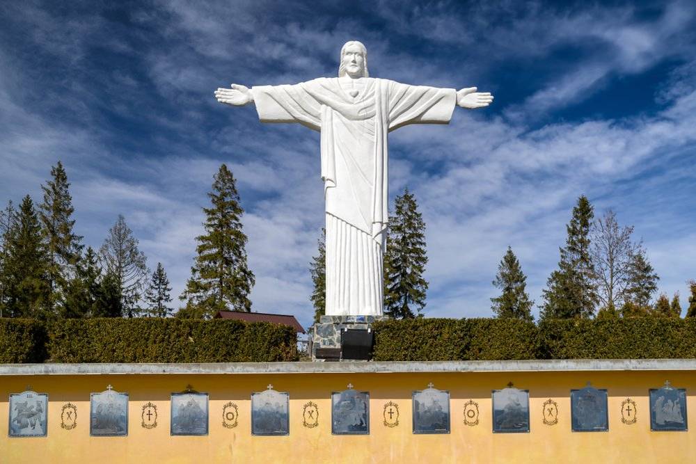 Jednota dôchodocov  a SZZP organizujú zájazd do obce Klin na Orave, ktorý sa uskutoční 27.05.2026.  Prihlásiť sa môžu i nečlenovia a  aj  tí záujemci, ktorí nie sú na dôchodku. Cena zájazdu je cca 20€. Prihlásiť sa môžete u p. Anny Čiernej, tel. kontakt 0903466164. Zájazd bude spojený  s plavbou vyhliadkovou loďou na Slanický ostrov.