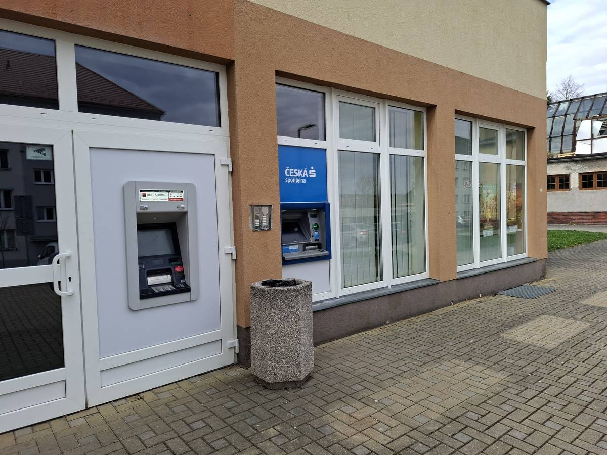 Vážení občané, dne 15. 04. 2026 byl v budově Městského kulturního střediska instalován vkladový bankomat Komerční banky. Bankomat bude přístupný vně budovy, tedy bez omezení.