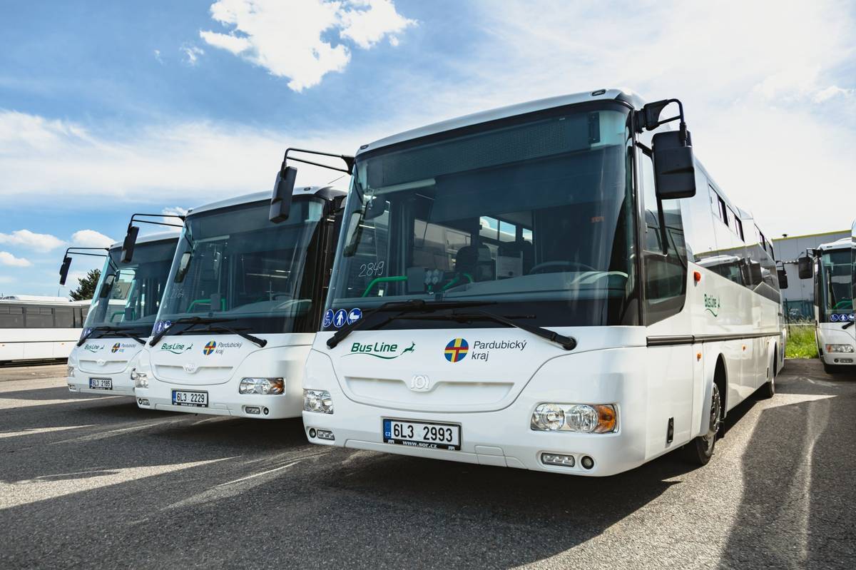 Pardubický kraj předkládá k připomínkování návrhy autobusových jízdních řádů od 1. 9. 2026 - linky 700912 Lanškroun - Horní Čermná - Jablonné a linky 700913 Lanškroun - Dolní Čermná - Letohrad. Využíváte-li tyto spoje, doporučujeme seznámit se s navrženými úpravami a vznést případné připomínky.Ty lze zaslat do 7. května 2026. Podrobný popis navržených změn,návrhy jízdních řádů i adresa pro zasílání připomínek jsou zveřejněny na webu města: https://1url.cz/2eqkH