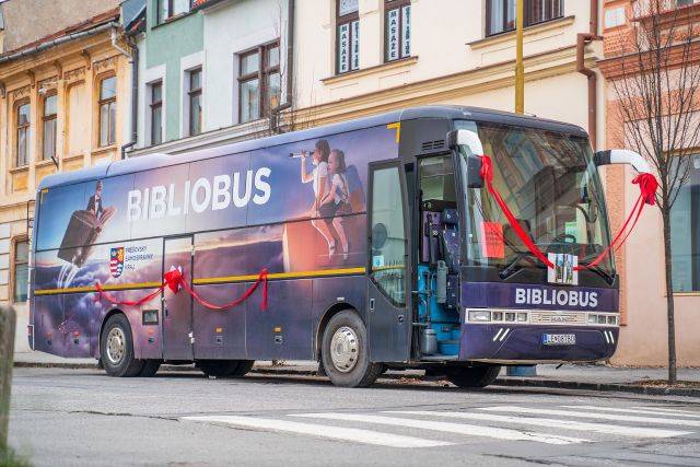 BIBLIOBUS Podtatranskej knižnice Poprad zavíta do našej obce v utorok 21. apríla 2026 o 15:30 hod. pred budovu obecného úradu. V bibliobuse je možné vypožičať knižné tituly pre všetky vekové kategórie.