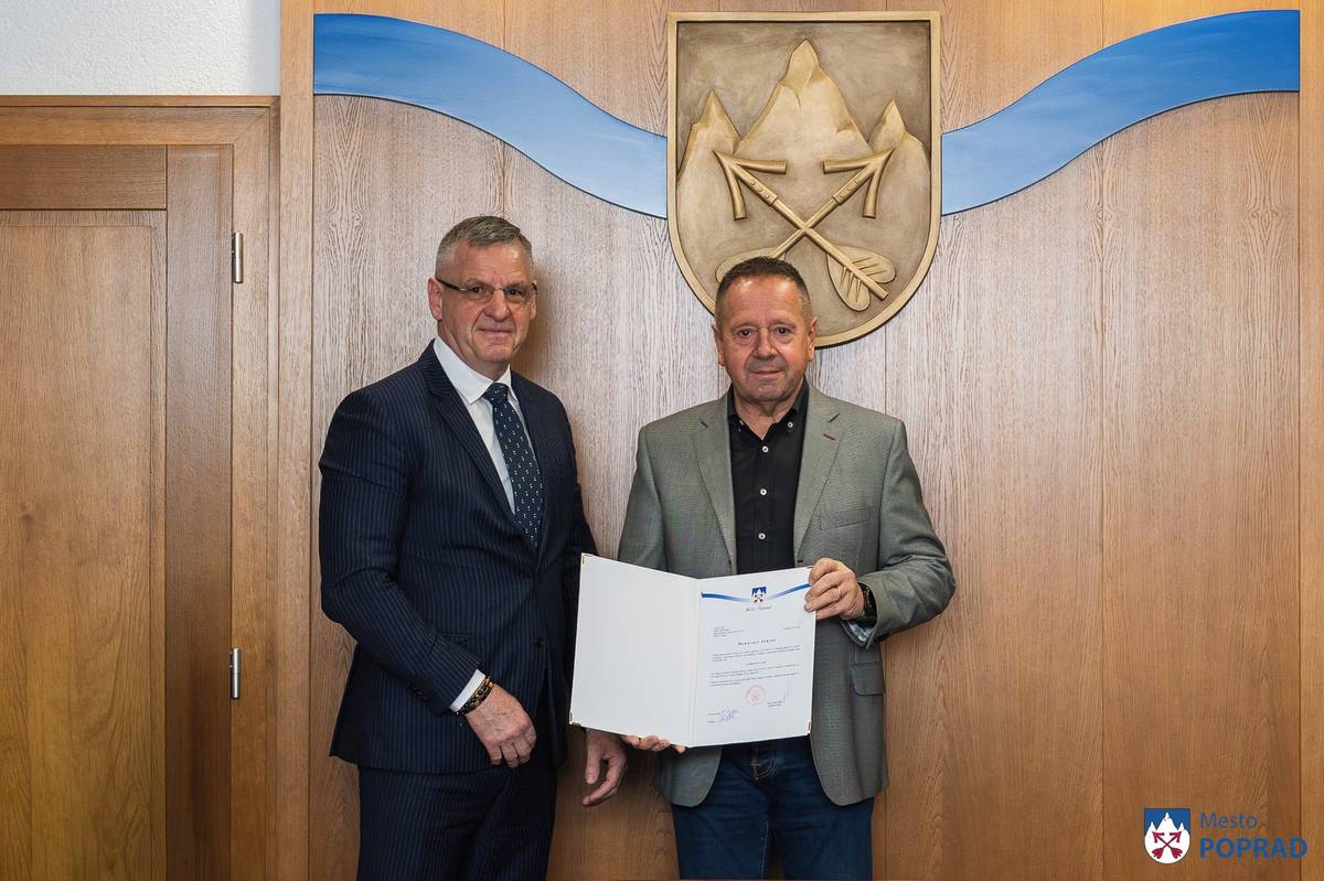 Primátor Anton Danko odovzdal menovací dekrét riaditeľovi Spojenej školy Letná Petrovi Husárovi. Stal sa tak riaditeľom tejto základnej školy druhýkrát za sebou.   „Blahoželám novému riaditeľovi k vymenovaniu a prajem mu veľa úspechov pri vedení školy. Verím, že svojimi skúsenosťami prispeje k jej ďalšiemu rozvoju,“ uviedol primátor.  Nový riaditeľ pri tejto príležitosti skonštatoval, že nadchádzajúce obdobie bude náročnejšie najmä v súvislosti s očakávanou kurikulárnou reformou školstva, na ktorú sa už škola aktívne pripravuje.  „V pláne máme aj investície do menších projektov, ktoré pomôžu škole k ďalšiemu materiálnemu a technickému vybaveniu a skrášleniu pracovného prostredia,“ poznamenal Peter Husár.