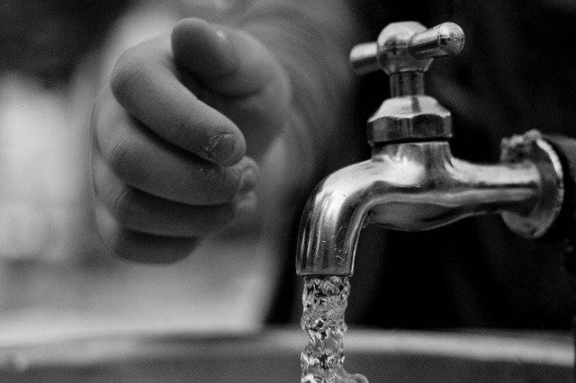 ZsVS prostredníctvom mesta Topoľčany oznamuje, že pre poruchu na vodovodnom rade bude prerušená dodávka vody pre ul. Stummerova (pravá strana ulice smerom na Nitru) od č.d. 375/38 po križovatku s ul. Pavlovova dňa 23.04.2026 od 09:00 hod. do 11:00 hod.