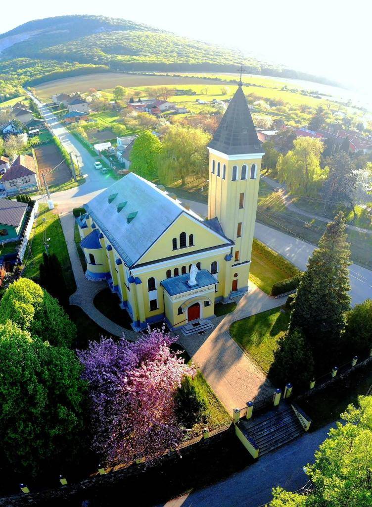 Rímskokatolícka cirkev, Farnosť Žirany  951 74 Žirany 145   tel.: 037/631 82 21, 0907/743 251  e-mail: zirany@fara.sk