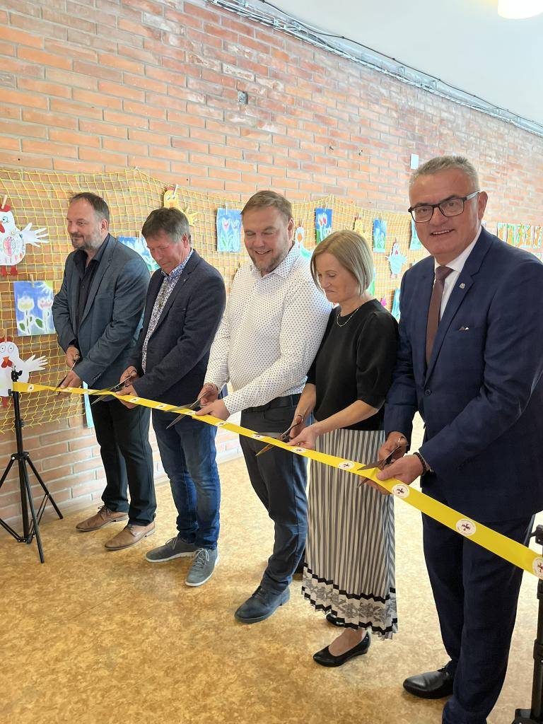 SLAVNOSTNÍHO PŘESTŘIŽENÍ PÁSKY SE ZÚČASTNILO MNOHO Z VÁS, ZA COŽ VÁM PATŘÍ VELKÉ PODĚKOVÁNÍ.