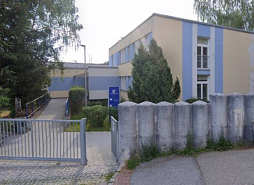 Kontaktní pracoviště Úřadu práce ČR v Českém Krumlově (dosud Věncova 248) se od května 2026 přesouvá na novou adresu do budovy Okresní správy sociálního zabezpečení, Pod Kaštany 268.