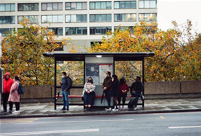 Vážení, na základě podnětů cestujících a potřeby lepšího zajištění návazností jsme připravili návrhy autobusových jízdních řádů linek 700912 Lanškroun - Horní Čermná - Jablonné a 700913 Lanškroun - Dolní Čermná - Letohrad s předpokládanou platností od 1. 9. 2026.  Návrhy jízdních řádů najdete v příloze. V tabulkách jízdních řádů jsou pro přehlednost obsaženy pouze pracovní dny. Víkendové spoje zůstávají beze změny, jako dnes. Zdůrazňuji, že se jedná pouze o NÁVRHY k připomínkám.  Připomínky posílejte prosím na e-mailovou adresu jindrich.skripko@pardubickykraj.cz nejpozději do 7. května 2026.  Nebudou-li k návrhům jízdních řádů významné negativní připomínky, předpokládám částečnou realizaci již od 14. 6. 2026, a to z důvodu prověření a stabilizace během letních prázdnin.